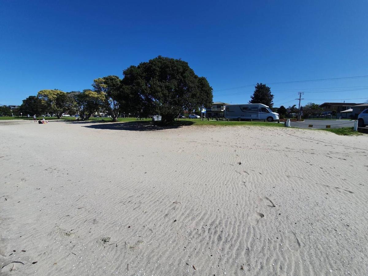 Tauranga - Big, Beautiful Villa On The Water! Buitenkant foto